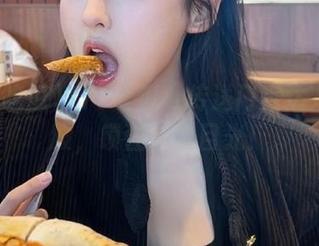 17c吃瓜：传送门直达八卦神殿，锁住你的目光！