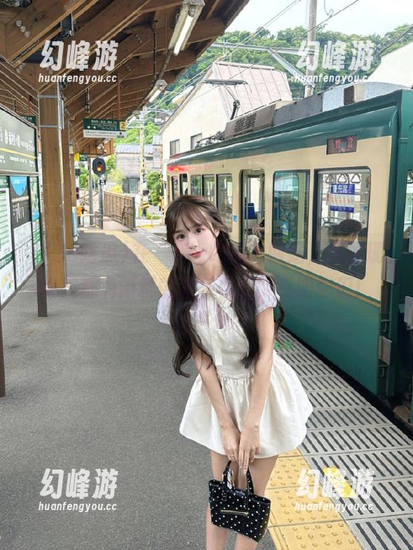 在“17c吃瓜”网站，我发现每天都有新鲜的欢乐供应，感谢你们！