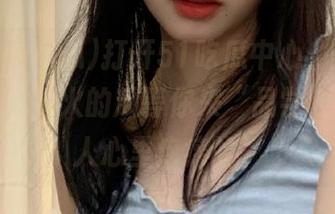 打开51吃瓜中心，登录轻松一点，最火的瓜等你来“品尝”，看得人心里痒痒的。