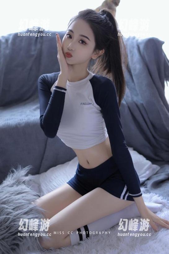 别眨眼，hlw苹果版的瓜就像糖衣炮弹，甜到腻人