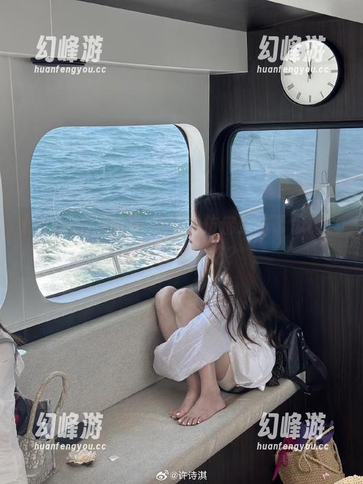 打开hlw网页，仿佛走进了瓜摊，来一波随手吃？