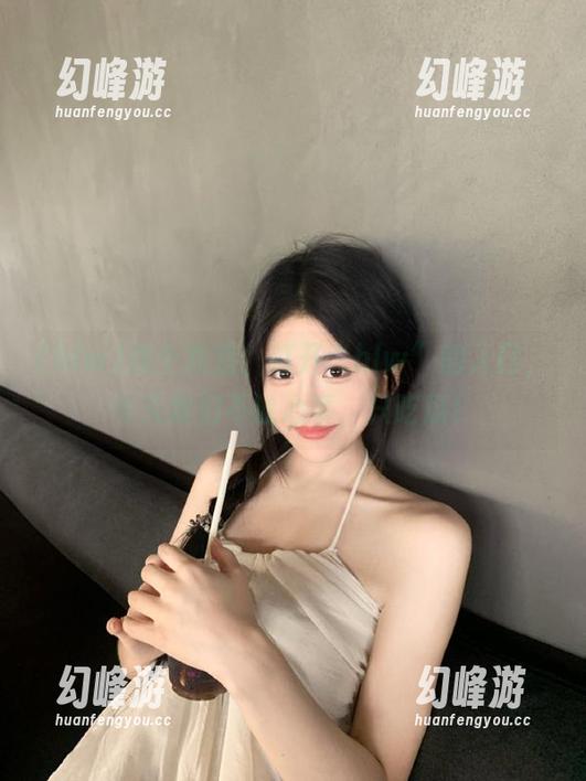 找个角落，打开“hlw”的入口，今天我们不说心事，只吃瓜！