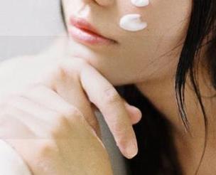谁能告诉我“zztt黑料”网址最近发生了什么？里面的黑料都被吃掉了吗？