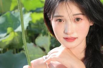 五一吃瓜官网的ios里，虚拟瓜也能真实‘吃’到快乐！