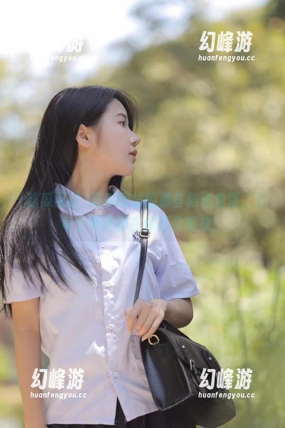 吃瓜网站的那些隐秘角落，让每个网红都在你指尖绽放！