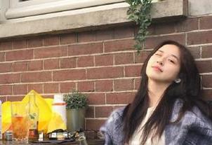 吾爱吃瓜网站：在看戏第一线，我竟然发现了导演的隐藏小彩蛋！