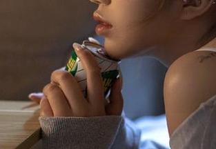 谁说只能是八卦？观看国产黑料，吃瓜同时也填饱心灵！