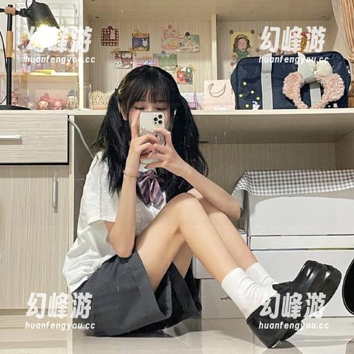 黑料app 黑料app官网新更新真是越看越有意思,瓜田里蹦跶的小秘密们争着亮相!