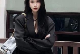 直达吃瓜现场！当红明星背后的小秘密，却成了zztt35.ccm黑料不打烊的热点！
