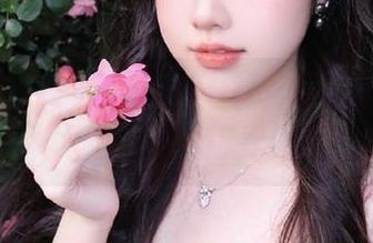 51黑料不打烊苹果版：一点开就停不下，谁能负责我脸上的瓜汁？